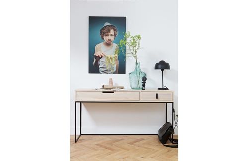 Prosta forma, subtelna elegancja i minimalistyczny design w kolekcji holenderskich mebli
